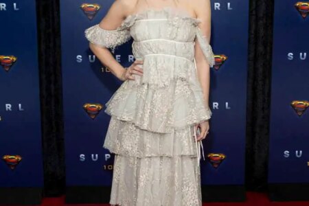 Melissa Benoist Celebrate Supergirl’s 100th Episode