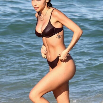 Chantel Jeffries Looked Great in a Bikini while Enjoying the Beach in Miami