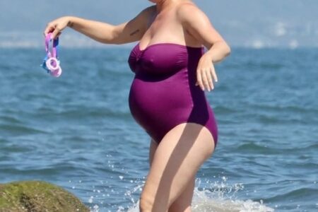 Katy Perry Put her Growing Baby Bump on Full Display at Malibu Beach