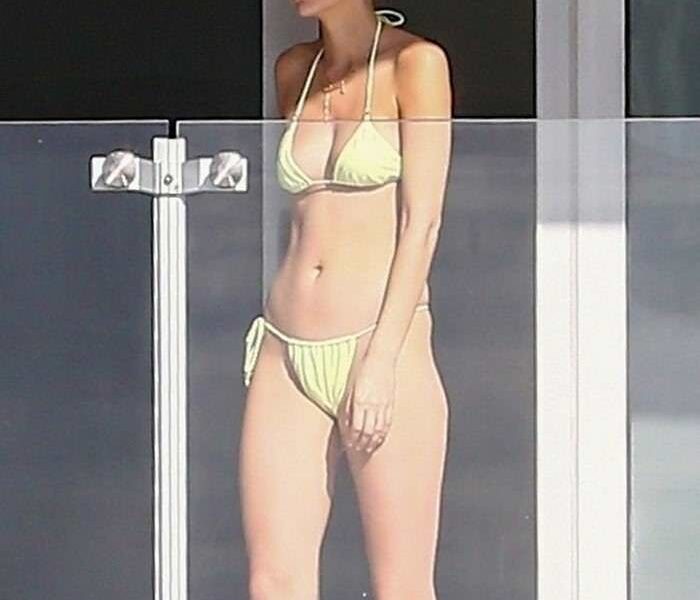 Roosmarijn de Kok Sunbathing On Her Balcony in Miami