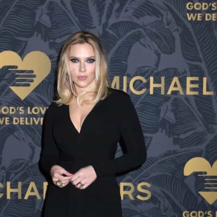 Scarlett Johansson in Elegant Wrap-Style Dress at 2023 Golden Heart Awards