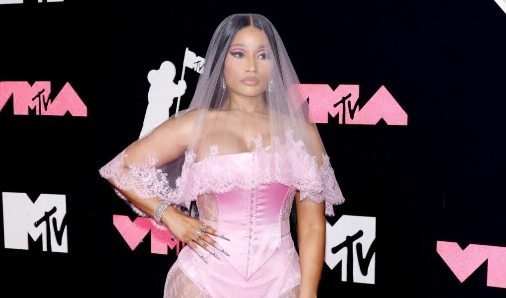 Nicki Minaj Stuns in Show-Stopping Pink Dress at 2023 MTV VMAs