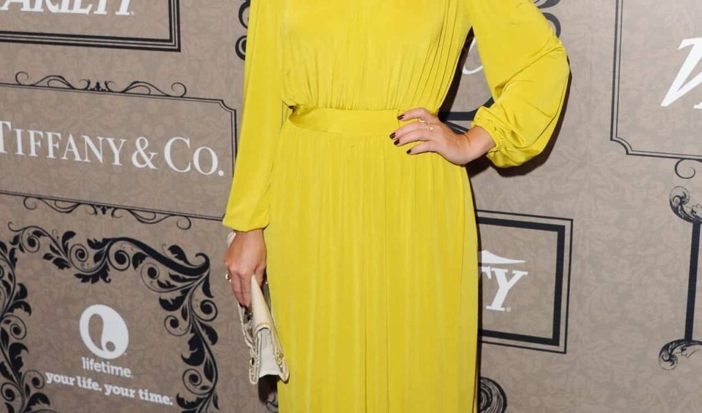Jennifer Love Hewitt Glows in Yellow Dress at Power of Women Luncheon