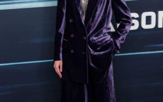 Eva Green Looks Amazing at “Liaison” Premiere in Elegant Velvet Suit