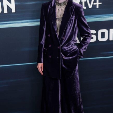 Eva Green Looks Amazing at “Liaison” Premiere in Elegant Velvet Suit