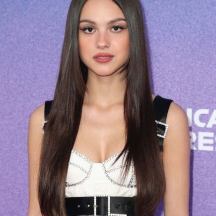 Olivia Rodrigo Rocks Punk Style at the 2022 Billboard Women In Music Awards