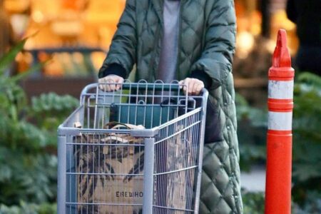 Katy Perry Sported a Comfy Outfit for Shopping at Erewhon Market in LA