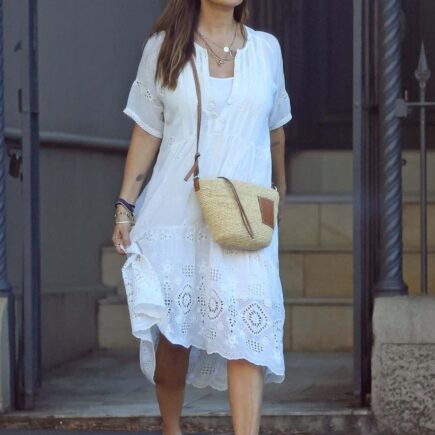 Natalie Imbruglia was a Lovely Sight in White as she Strolled in Sydney