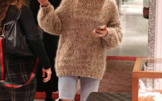 Jennifer Lopez Steps Out in Christmas Shopping with Daughter Emme