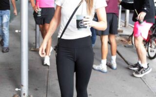 Olivia Wilde Smiles Happily as she Walks with Harry Styles in NYC