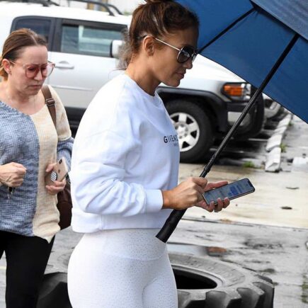 Jennifer Lopez Arrives at the Gym in Miami