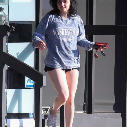 Ariel Winter Leggy in Black Hotpants Leaving a Nail Salon