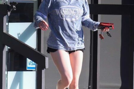 Ariel Winter Leggy in Black Hotpants Leaving a Nail Salon