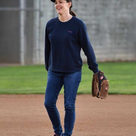 Jennifer Garner Playing Baseball With Her Son in Los Angeles