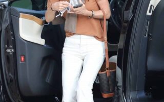 Courteney Cox Out for Lunch in Nobu Restaurant in Malibu
