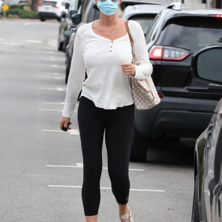 Sandra Lee Out in Casual Clothes in Brentwood