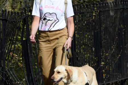 Jane Danson Takes her Dog Out for a Morning Stroll