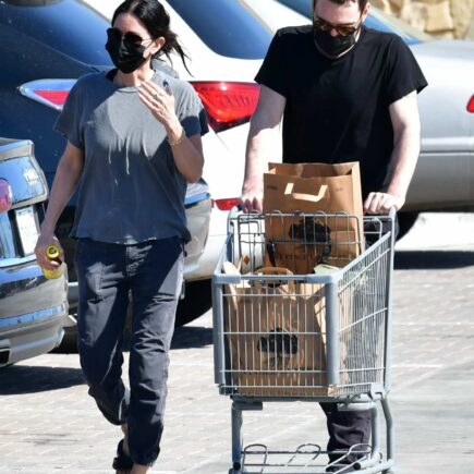 Courteney Cox and Johnny McDaid in Grocery Shopping