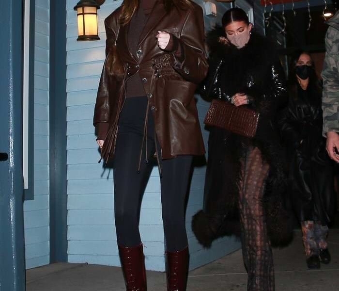 Kendall Jenner and Kylie Jenner Out For Dinner in Aspen