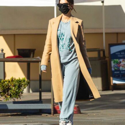 Emily Ratajkowski Out in Baggy Sweats and Winter Coat on a Stroll in LA