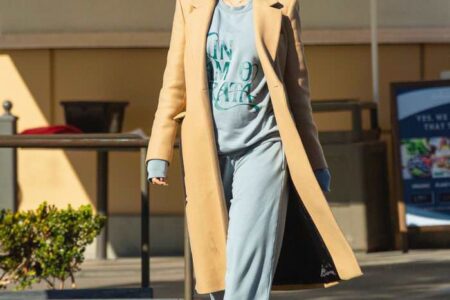 Emily Ratajkowski Out in Baggy Sweats and Winter Coat on a Stroll in LA