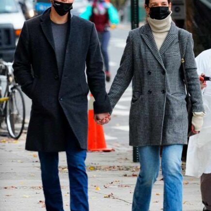 Katie Holmes Looks Chic as She Strolls Hand in Hand with her Boyfriend in NY