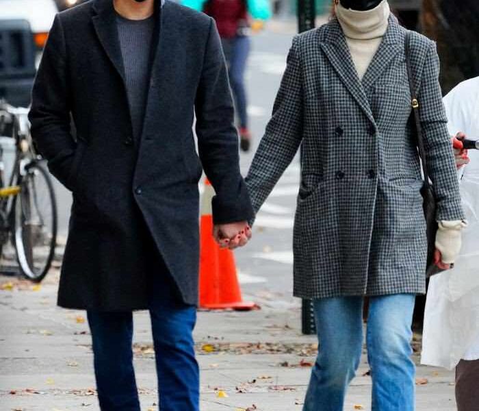 Katie Holmes Looks Chic as She Strolls Hand in Hand with her Boyfriend in NY