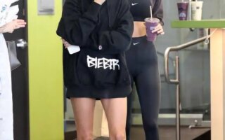 Kendall Jenner and Hailey Bieber Stepped Out to a Juice Bar Together After the Gym