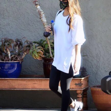 Olivia Munn Leaves the Gym in LA and Wears an Engagement Ring