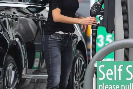 Jordana Brewster Looked Chic as She was Pumping Gas in Brentwood