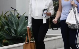 Sarah Michelle Gellar Wore “Vote” Face Mask while Out with a Friend in LA