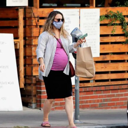 Rachel McAdams Shows Off Her Growing Baby Bump in Los Feliz