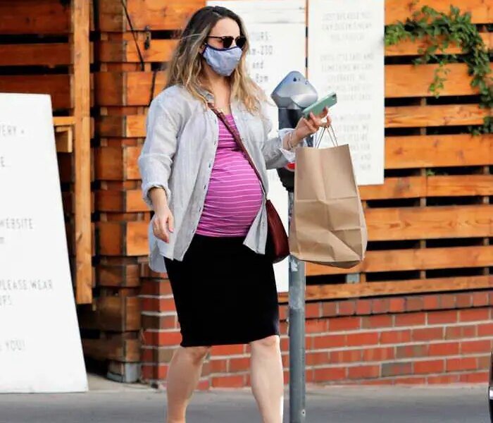 Rachel McAdams Shows Off Her Growing Baby Bump in Los Feliz