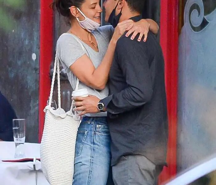 Katie Holmes Makes Out with her Boytoy in NYC