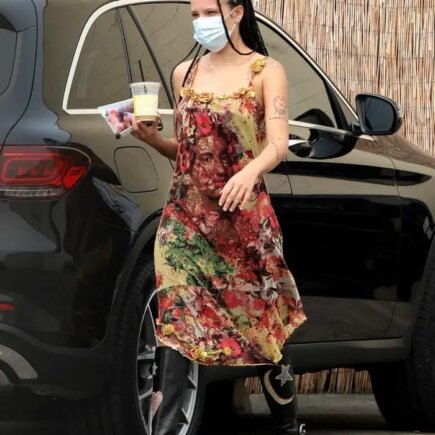 Halsey in Boho-chic Style Arrives at a Studio in Los Angeles