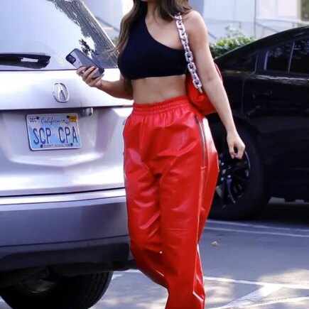 Kylie Jenner Flashes her Stiff Abs as she was Leaving a Photoshoot in LA