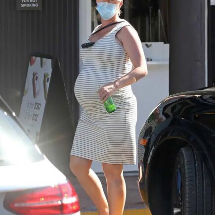 Katy Perry Out Shopping Carries Pepper Spray in her Cleavage in Santa Barbara