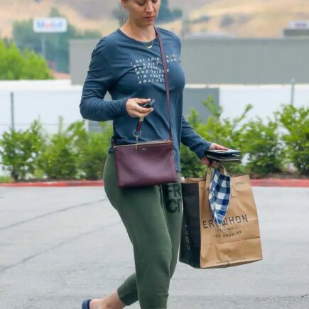Kaley Cuoco Goes Casual and Make-up Free in Shopping