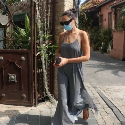 Gal Gadot Oozes Beauty in a Simple Striped Maxi Dress in Israel