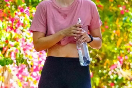 Maria Sharapova Hikes in Malibu With her BF