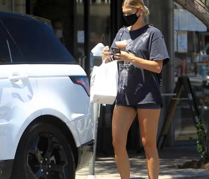 Ashley Tisdale Displays her Legs in Short-cycling Shorts