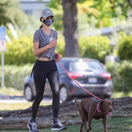 Alessandra Ambrosio Wears a Mask to Jog with her Dog