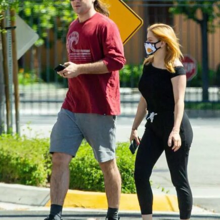 Ariel Winter Stepped Out for an Errands Run with BF