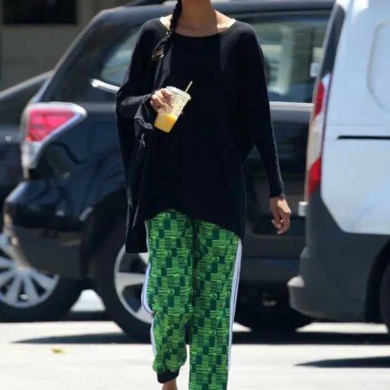 Lais Ribeiro in Flip Flops While Shopping in Malibu
