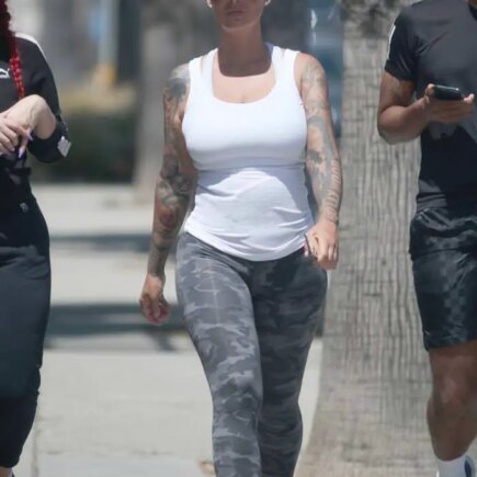 Amber Rose Out With Fiends in Studio City