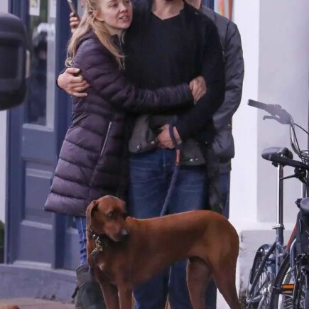 Natalie Dormer Goes Out Make-up Free with BF and her Beloved Dog