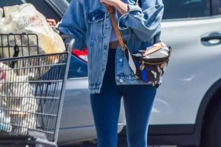 Lucy Hale in Skintight Leggings as she Shops for Groceries