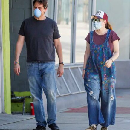 Alyson Hannigan in Oversized Overalls Step Out for Supplies