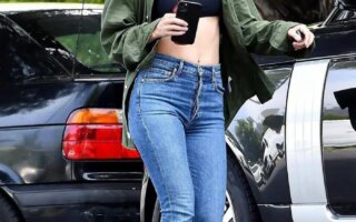 Ana De Armas Looks Effortlessly Chic While Running Errands