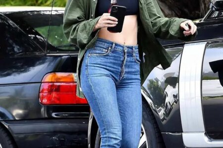 Ana De Armas Looks Effortlessly Chic While Running Errands